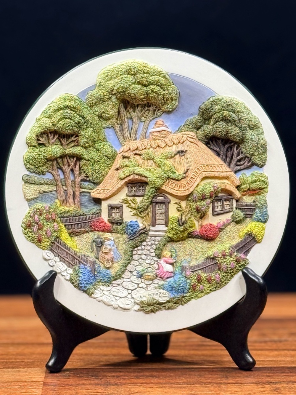 1991 DAVENPORT STUDIOS “Lilac Cottage” Collector Plate #1427A
